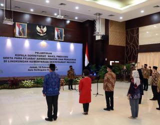 Mensesneg Lantik 50 Pejabat Kementerian Sekretariat Negara. Ini Pesan Khusus Pratikno