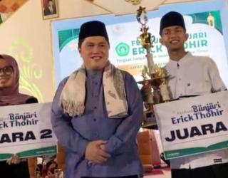 Erick : Izin Pak Kyai Saya Akan Beri Beasiswa Pada Santri-Santri