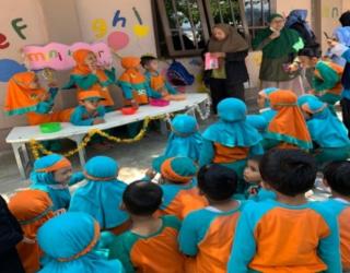 Mahasiswa UMM Pengabdian Masyarakat Menerapkan Jiwa Kewirausahaan Sejak Usia Dini