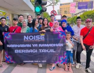 Noise DJ School and Menegement Bagikan 500 Paket Takjil Pada Warga Umum