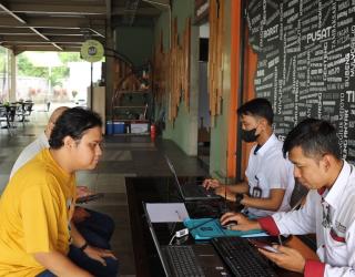 Surabaya Buka Layanan Identitas Kependudukan Digital di Mall