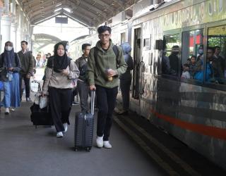 Jelang Masa Libur Sekolah dan Idul Adha 2023 Pelanggan KA Keberangkatan Daop 8 Meningkat