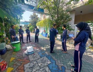 Lewat Program Edukasi Sampah Kader Muda Lingkungan Berikan Edukasi Pada Siswa Sekolah