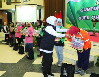 Sah Gubernur Jatim Tandatangani Tarif Ojek dan Taksi  Online. Segini Tarifnya