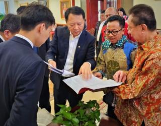 Wali Kota Sutiaji Pikat Investor Tiongkok