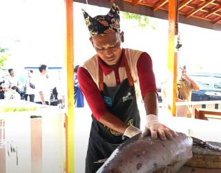 Binaan PLN Peduli, Mandar Fish Market Jadi Tuan Rumah Festival “Sewu Iwak”