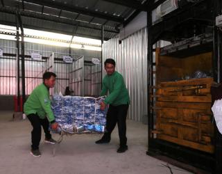 Keren Kota Surabaya Punya Bank Sampah Induk. Yuk Belajar Pilah Sampah