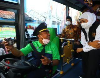 Bus Trans Jatim Koridor III Hadir di Mojokerto. Ini Pesan Penting Gubernur Jatim