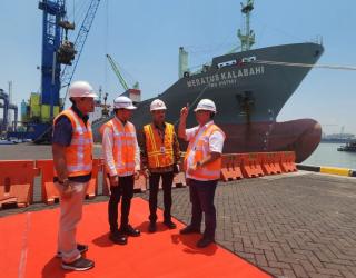 Meratus Gandeng PELNI Operasikan Kapal Tol Laut Rute Surabaya - NTT