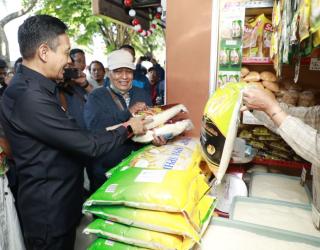 Penjabat Wali Kota Malang Gelontor Pangan Murah Tiap Pekan