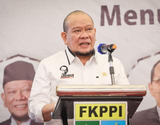 Ketua DPD RI : Nggak Usah Terburu-Buru Naikan Biaya Haji. Perbaiki Dulu Layanan Haji