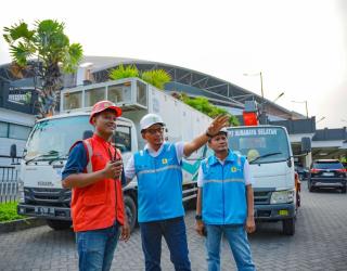 Jelang Perayaan Natal 2023, GM PLN UID Jawa Timur Tinjau Kesiapan Kelistrikan Gereja