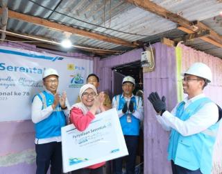 Sambung Listrik Gratis Donasi Pegawai PLN Telah Nyalakan Lebih dari 17.000 Rumah