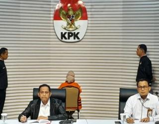 Kian Panjang, Kasus Sunat Pajak dan Retribusi Daerah. Bupati Sidoarjo Siap-Siap di Interogasi KPK
