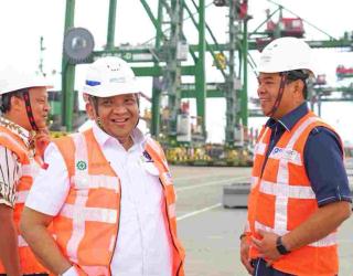 Wamenaker RI Kunjungi Terminal Teluk Lamong. Ini Yang Dibahas