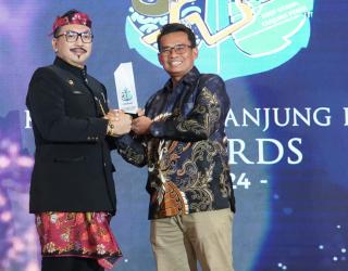 Terminal Teluk Lamong Raih 2 Penghargaan KSOP Utama Tanjung Perak 2024