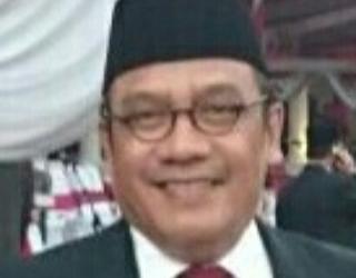 Analisis Politik: Terseok Dan Rapuh