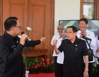 Pj Gubernur Jatim Tantang Alim Markus, Taruhannya Pabrik!