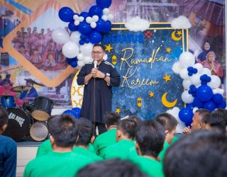 Meratus Bagi Kebaikan Ramadan untuk Anak Berkebutuhan Khusus di UPTD Kampung Anak Negeri