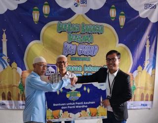 BRI Surabaya Manukan Bagi Paket Sembako Anak Yatim di Benowo
