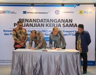 Dukung Pemanfaatan EBT,  PLN Tandatangani PKS REC dengan PT Freeport Indonesia