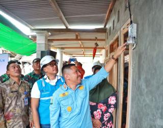 Berbagi Keberkahan Ramadhan, PLN Sambung Listrik Gratis 1.000 Warga Tidak Mampu di Jawa Timur
