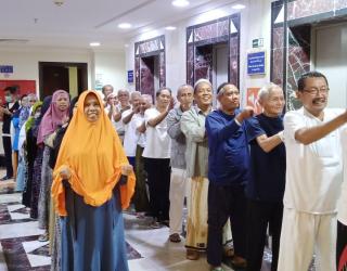 Jelang Keberangkatan ke Arafah Jemaah Haji Gelar Senam Ringan