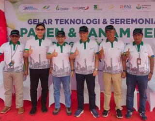 Sinergi Program Makmur BUMN Sukses Tingkatkan Produktivitas Petani Tebu di Pradjekan