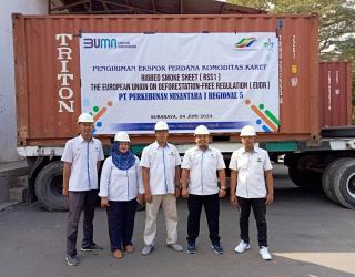 Lewat Jalur Pelabuhan Tanjung Perak PTPN I Regional 5 Lakukan Ekspor Karet RSS