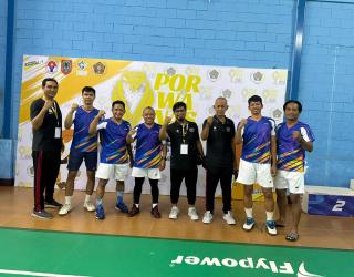 Alhamdulilah. Tim Bulutangkis PWI Jatim Raih Tiket Semifinal di Porwanas XIV