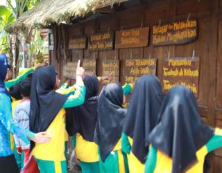 Kampung Lali Gadget Kenalkan Anak dengan Permainan Tradisional dan Kearifan Lokal