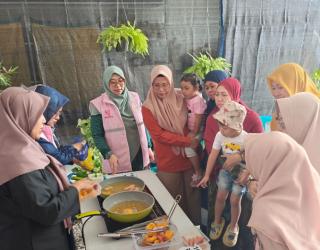 Peringati Hari Kebaya Nasional, Srikandi PLN Gelar Aksi Sosial dan Tetap Siaga Layani Pelanggan