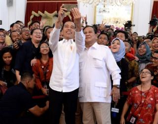 Hargailah Pengabdian Pemimpin Kita