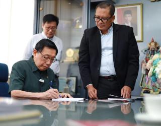 Peringati Hari Pelanggan Nasional, PLN Sapa dan Apresiasi 1.000 Pelanggan di Jawa Timur