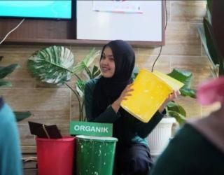 Berkat Edukasi Sampah, Chika Alifia Wijaya Berhasil Menjuarai di Ajang Asian 2024 Girls Campaign