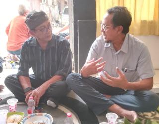 Wartawan Sulit Menemukan Jalan Lurus