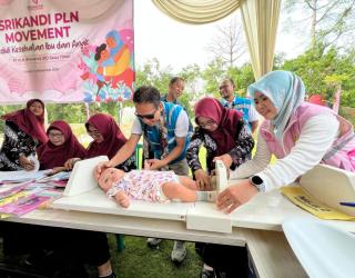 Inisiasi Pengentasan Stunting pada Anak, Srikandi PLN Berikan Bantuan Kebun Gizi di Gresik
