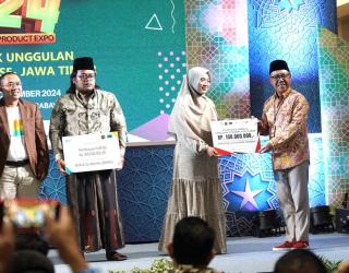 Unit Usaha Syariah Bank Jatim Salurkan KUR Syariah di OPOP Expo 2024