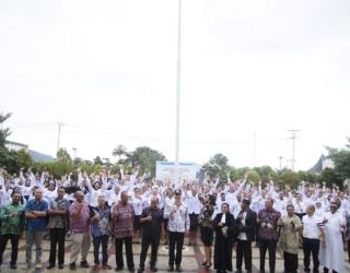 Usai Serahkan SK PPPK Sebanyak 428 orang. Pesan Penting Bupati Kaimana Begini..