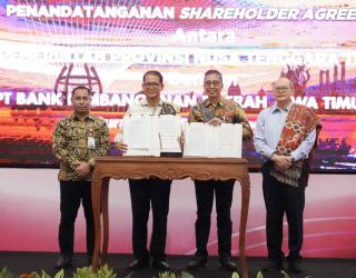 Bank Jatim dan Bank NTT Resmi Berbisnis Kelompok Usaha Bank