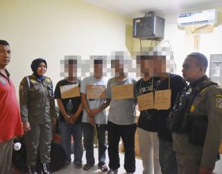 Nekat Lakukan Aksi Vandalisme Lima Pemuda di Ciduk Satpol PP Surabaya