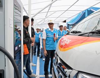 Tinjau SPKLU Bandung, Dirut PLN Pastikan Seluruh Infratruktur EV Siap Layani Masyarakat 24 Jam