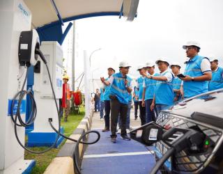 Libur Nataru 2024/2025: Direktur Distribusi PLN Periksa Kesiapan SPKLU Rest Area 575A