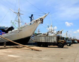 Antisipasi Cuaca Ekstrem, Operasional Pelabuhan Tanjung Perak Tetap Siaga