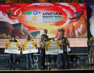Nasabah Bank Jatim Bawa Pulang Hadiah Utama Undian Simpeda Rp500 Juta