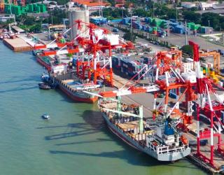 Diplomasi Dagang Jatim Gerakkan Arus Peti Kemas di TPK Nilam