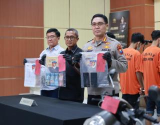Diduga Peras Kadisdik Jatim, 2 Oknum Aktivis Mahasiswa Ditangkap Polda Jatim