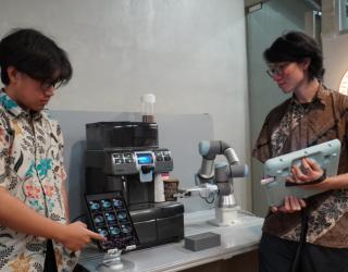 Mahasiswa Petra Christian University Tampilkan 8 Karya Inovasi Berbasis AI dan IoT