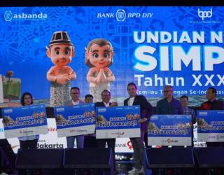 Undian Simpeda Nasional : Nasabah Bank Jatim Raih Hadiah Utama Rp500 Juta 