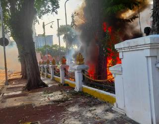 Surabaya Membara : Ketika Amuk Massa Bagaikan Banjir Bandang ‎